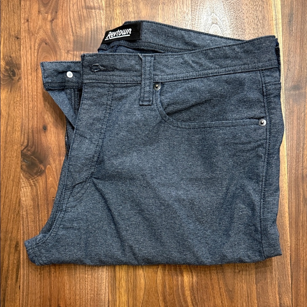 REVTOWN TECH JEANS
Weathered Navy 36x30